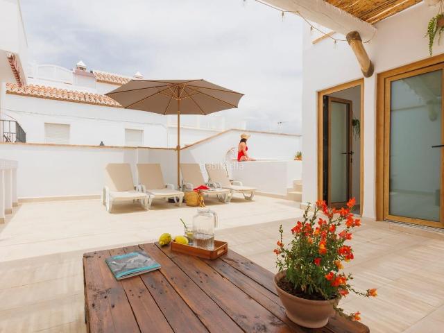 Casa en venta en Salobreña, Centro. Descubre tu nuevo hogar en el encantador casco histórico de Salobreña!. Casas.