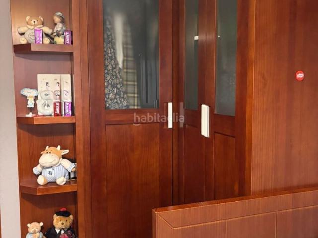 Casa en venta en Salamanca, La Plantía Hospital Campus. Hápax Real Estate pone este fabuloso chalet adosado en venta. Ubicado en la tranquila y residencial zona de Huerta Otea.Sin gastos. Casas.