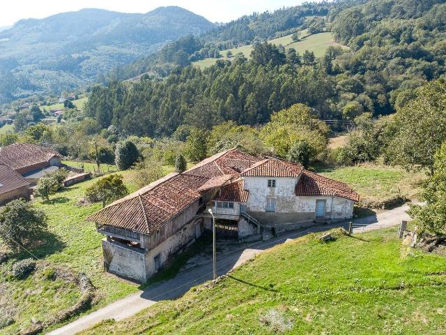 Casa en venta en Salas. Caserío con terreno en Poles Salas Asturias. Casas.