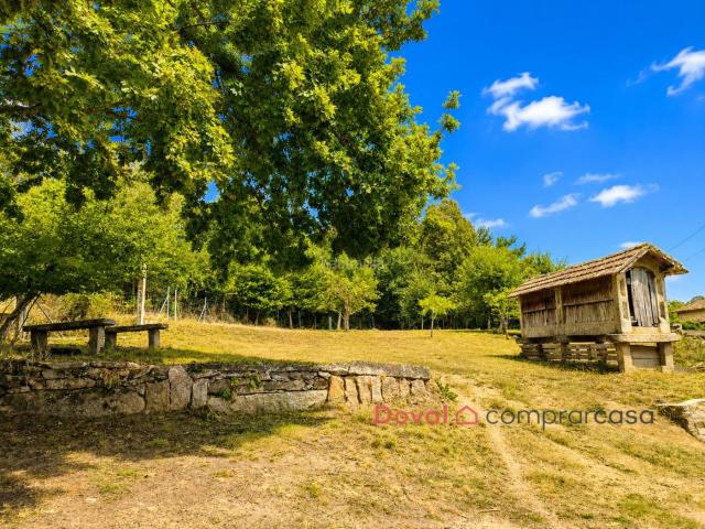 Casa en venta en Salceda de Caselas. Donde la naturaleza abraza cada amanecer. Casas Salceda de.