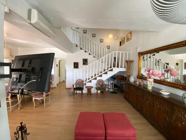 Casa en venta en Salinas. Fabulosa oportunidad para un negocio de perreras y establos en una ubicación inmejorable, con acceso perfecto y una hermosa casa p. Casas.