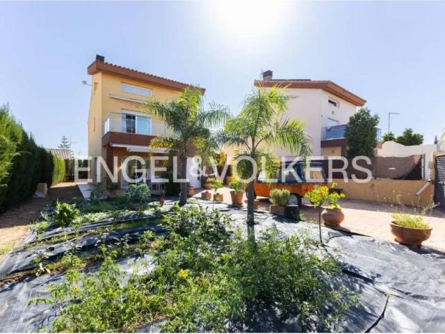 Casa en Venta en San Antonio de Benagéber