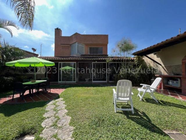 Casa en Venta en San Antonio de Los Altos Parque El Retiro Miranda 231 m2. 4 hab