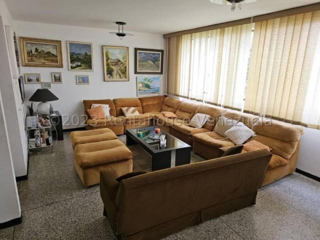 Casa en Venta en San Antonio de Los Altos San Antonio de los Altos Miranda 270 m2. 5 hab