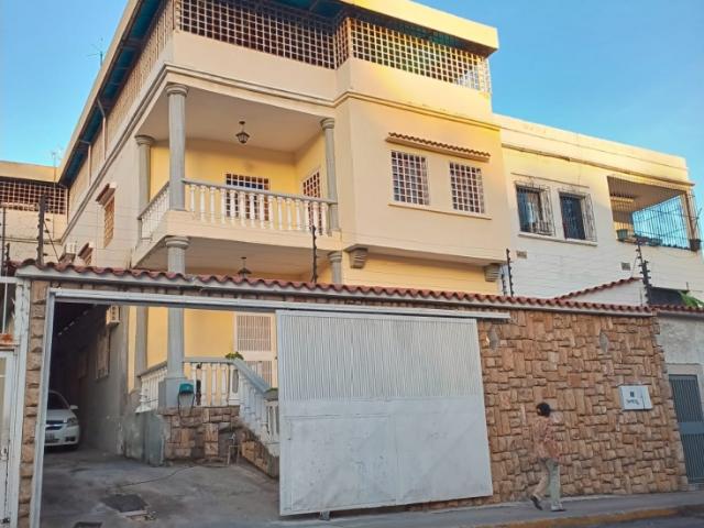 Casa en venta en San Bernardino 1750 m2