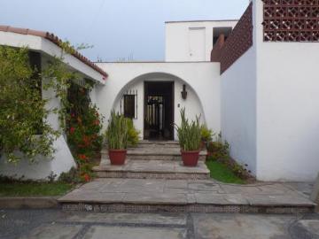 Casa en Venta en San Borja – Bien Ubicada y con Gran Potencial