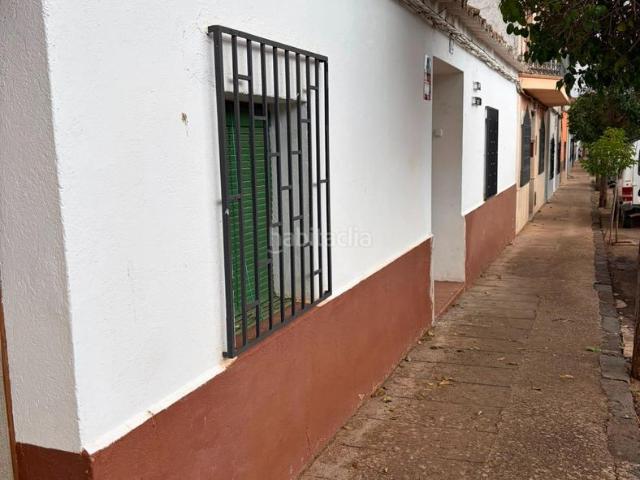 Casa en venta en San Carlos del Valle. Propiedad con estancias amplias, patio, corral y pozo. Casas San Carlos del.