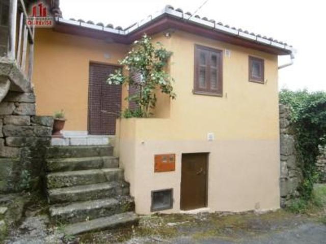 Casa en venta en San Cibrao das Viñas, Alrededores