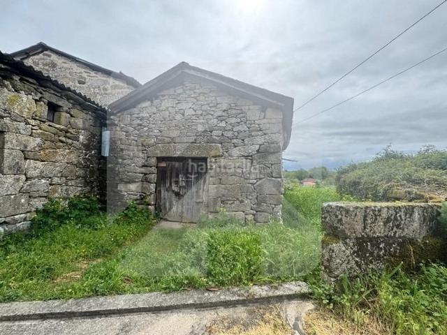 Casa en venta en San Cristovo de Cea. Casa de piedra con encanto junto al Camino de la Plata, muy próxima a San Cristovo de Cea. Casas San Cristovo de.