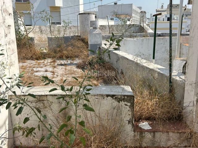 Casa en venta en San Fernando, Centro Ciudad. Vivienda céntrica a REFORMAR!. Casas San.