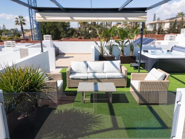 Casa en venta en San Fulgencio. Casas San.