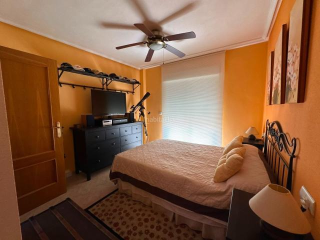 Casa en venta en San Fulgencio. Encantadora Villa Heleba de 3 Dormitorios en Zona Tranquila con SolÃrium y Piscina ComunitariaDescubre esta preciosa vivienda mode. Casas San.