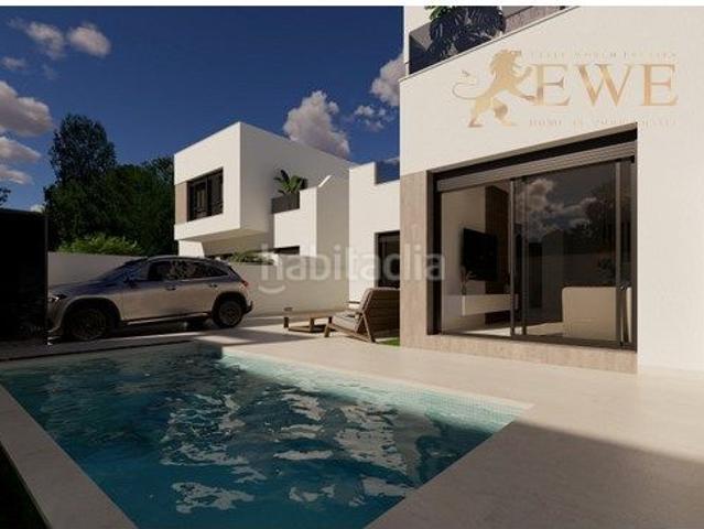 Casa en venta en San Fulgencio. Modernas villas de 3 dormitorios con piscina privada en San Fulgencio. Casas San.