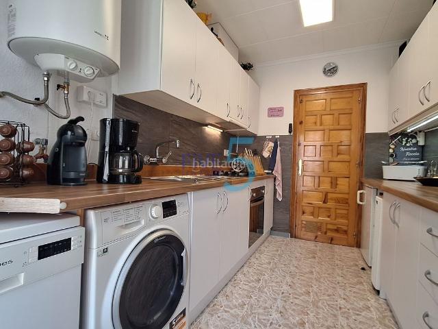 Casa en venta en San Fulgencio. Sostenibilidad, espacio y creatividad! Villa independiente autosuficiente en venta en La Marina San Fulgencio. Cuenta con 3 dormit. Casas San.