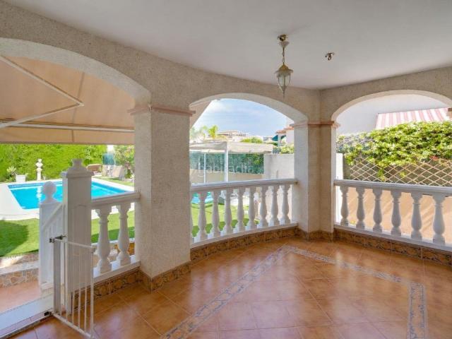 Casa en venta en San Fulgencio. PRECIOSA VILLA DE 3 HABITACIONES EN SAN FULGENCIO. Casas San.
