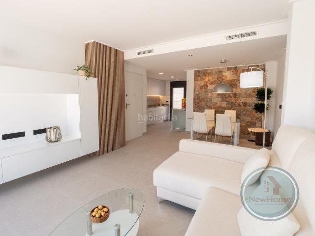 Casa en venta en San Fulgencio. VIVE EL ENCANTO DEL MEDITERRÁNEO EN ESTE ESPECTACULAR CHALET EN LA MARINA, ELCHE!. Casas San.