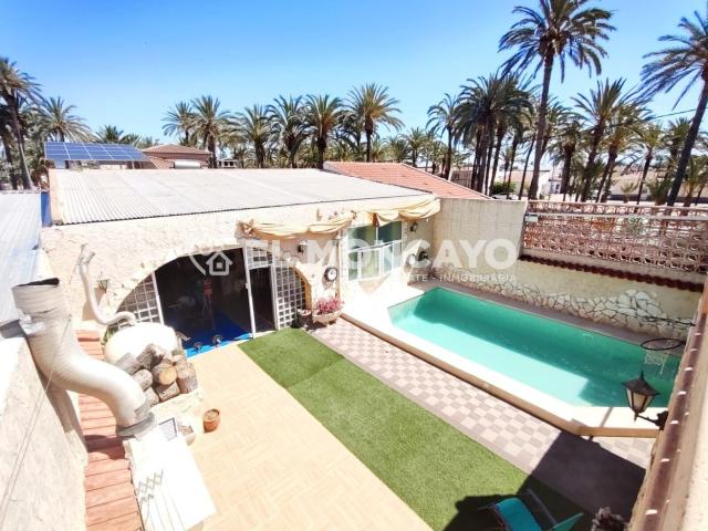 Casa en venta en San Isidro. Fantástica casa de pueblo en el centro de San Isidro, junto a Albatera, Alicante, Costa Blanca. Casas San.