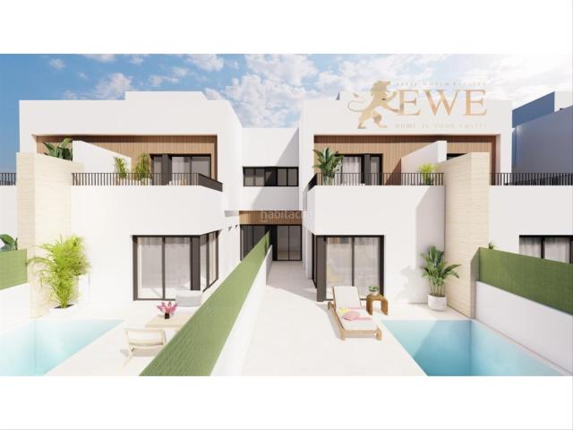Casa en venta en San Javier, Santiago de La Ribera. Casa adosada con piscina privada y gran terraza en San Javier. Casas San.