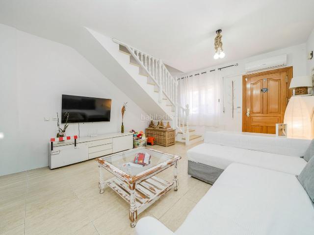 Casa en venta en San Javier, Santiago de La Ribera. REF CZ006Vivienda tipo adosada de 105 msup2 construidos, con 4 dormitorios y 2 bantildeos, distribuida en dos plantas, con piscina. Casas San.