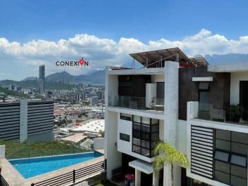 CASA EN VENTA EN SAN JERÓNIMO EN PRIVADA DE SOLO 8 CASAS, CON ALBERCA!