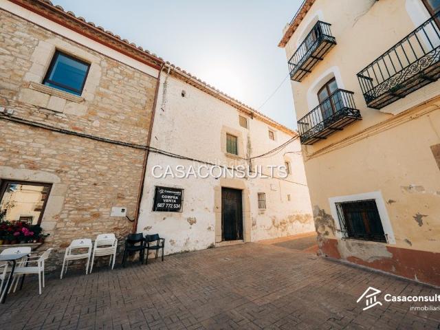 Casa en venta en San Jorge. nw924 CASA SEÑORIAL EN PLAZA MAYOR. Casas San.