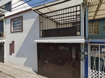 Casa en venta en San Juan de Aragón V Secc