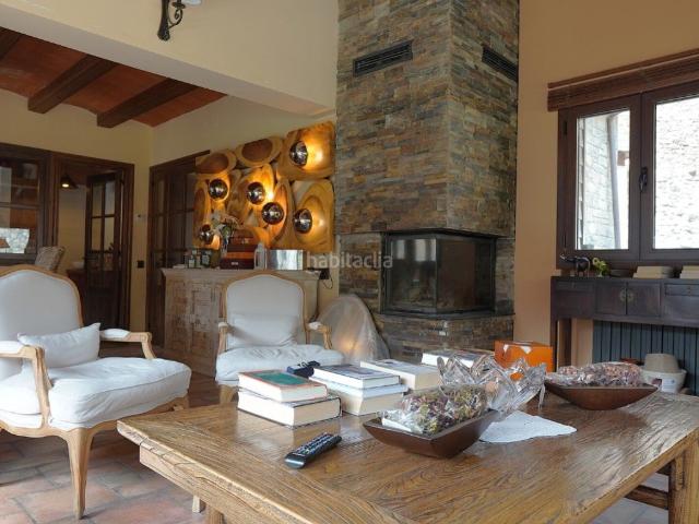 Casa en venta en San Juan de Plan. Casa con edficio y parcela urbana en San Juan de Plan. Casas San Juan de.