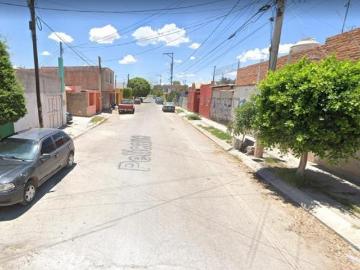 CASA EN VENTA EN SAN LUIS POTOSI COL. HOGARES POPULARES PAVON