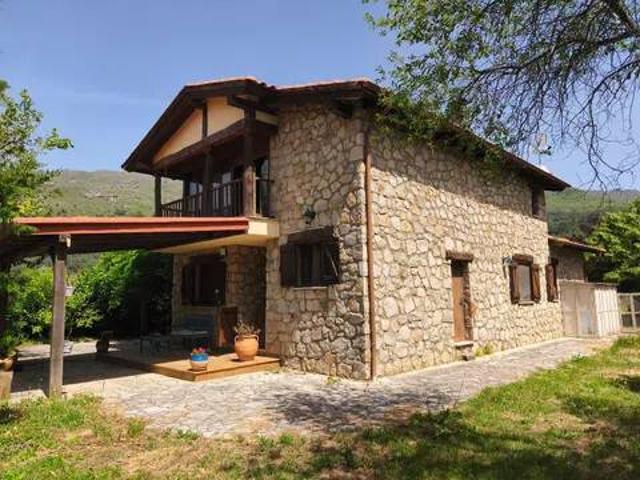 Casa en Venta en San Martín de Trevejo