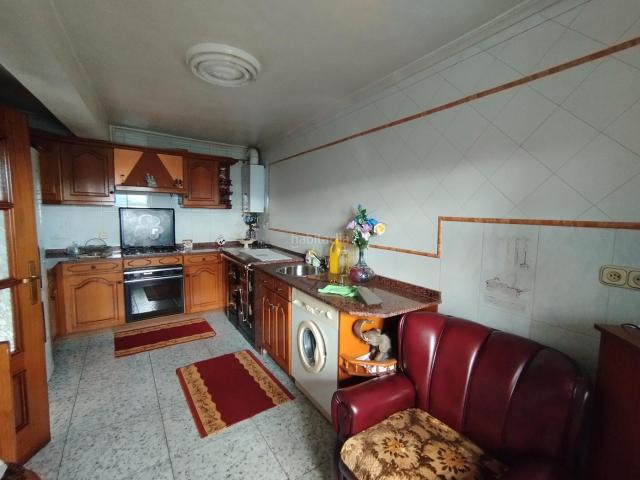 Casa en venta en San Martín del Rey Aurelio. Casa con terreno y dos garajes en San Martin del Rey Aurelio. Casas San Martín del Rey.