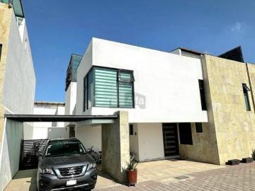 Casa en Venta en San Mateo Atenco, ubicada en Residencial Villas de Santa Maria