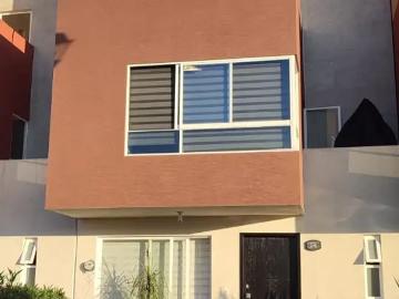 Casa en venta en San Mateo Otzacatipan, Toluca, México