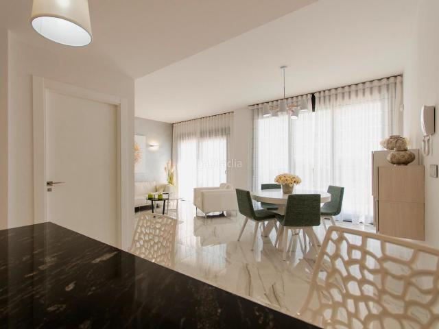 Casa en venta en San Miguel de Salinas. VILLA con PISCINA en SAN MIGUEL DE LAS SALINASVIVIENDA Ref AM046ND144 m CONSTRUIDOS350 m PARCELA3 dormitorios3 bantildeosespacio e. Casas San Miguel de.
