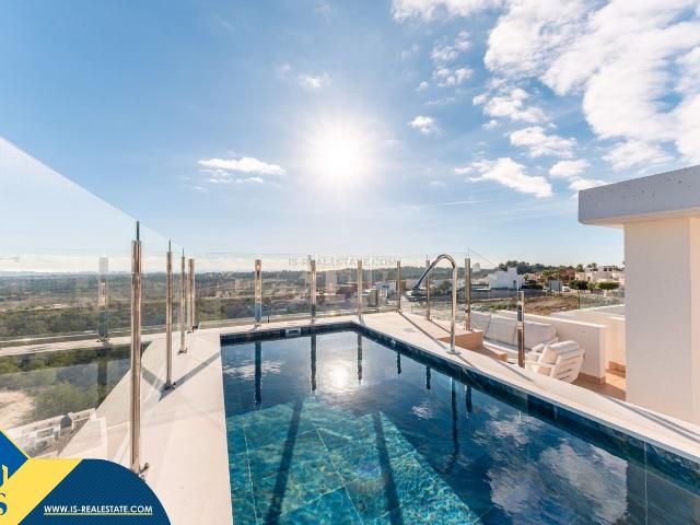 Casa en venta en San Miguel de Salinas. Viviendas en construcción con piscina comunitaria, en la provincia de Alicante, en la localidad de San Miguel de Salinas. 2 habita. Casas San Miguel de.