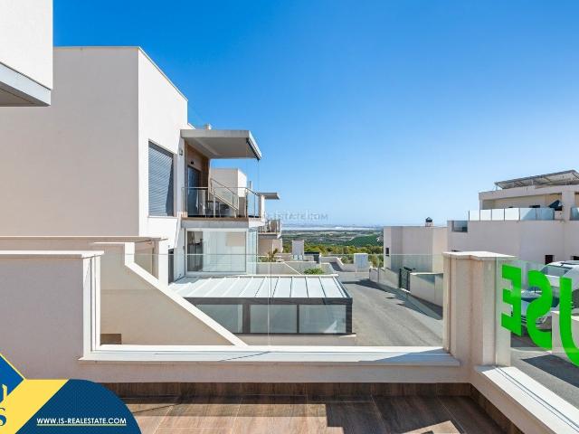 Casa en venta en San Miguel de Salinas. Viviendas en construcción con piscina comunitaria, en la provincia de Alicante, en la localidad de San Miguel de Salinas. 2 habita. Casas San Miguel de.