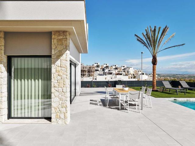 Casa en venta en San Miguel de Salinas. Casas San Miguel de.