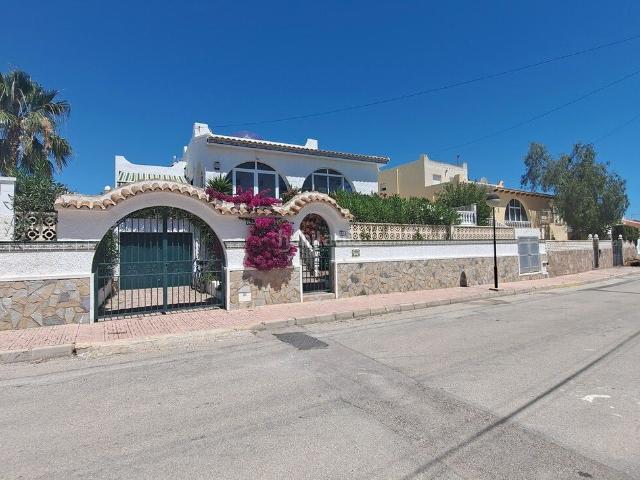 Casa en venta en Orihuela, Lomas de Cabo Roig Los Dolses. Casas.