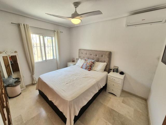 Casa en venta en San Miguel de Salinas. Casas San Miguel de.