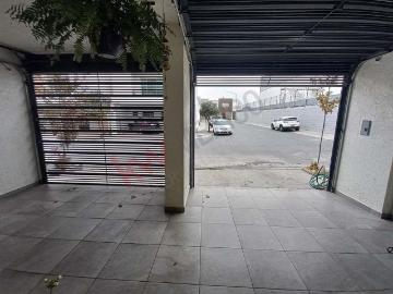 Casa en venta en san nicolás limite con escobedo sobre av. Republica mexicana esquina con sendero