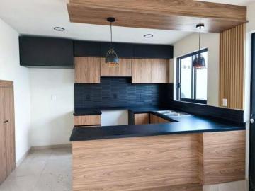 CASA EN VENTA EN SAN PEDRO TLAQUEPAQUE