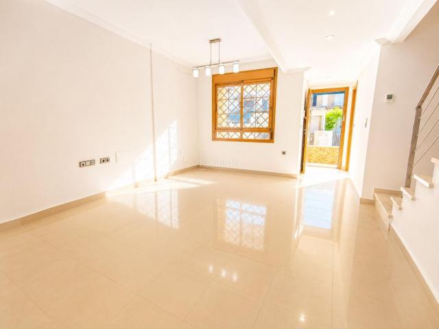 Casa en venta en San Pedro del Pinatar, El Mojón Las Salinas. Tu Nuevo Hogar en el Corazón de la Ciudad! Se vende sin muebles y sin decoración. Casas San Pedro del.