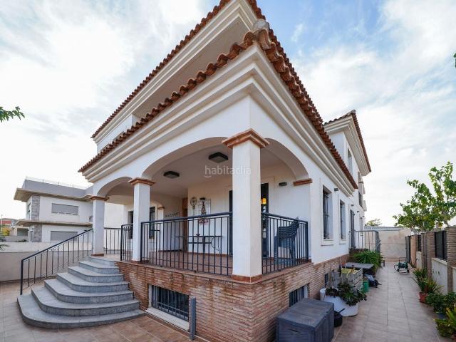 Casa en venta en San Pedro del Pinatar, San Pedro del Pinatar. AMAZING VILLA con 8 DORMITORIOS en PARCELA de 497VIVIENDA REF DH224323Construidos8 Dormitorios5 BantildeosGARAJE PRIVADO SUBTERRAN. Casas.