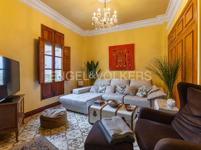Casa en venta en Sanet y Negrals. Gran casa de pueblo con piscina climatizada. Casas Sanet y.