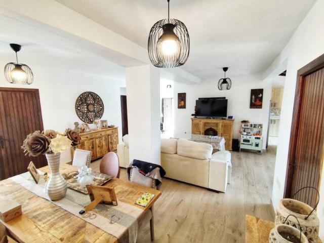 Casa en venta en Sanlúcar la Mayor, Andalucia