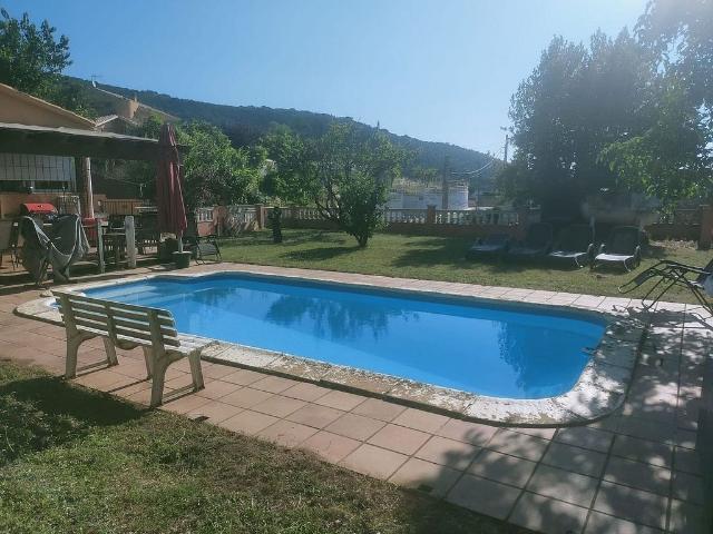 Casa en venta en Sant Cebrià de Vallalta, de 130 m² 4 habitaciones por 340.000