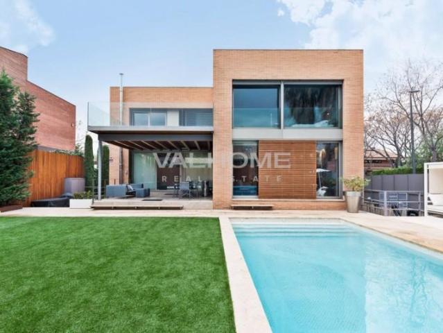 Casa en venta en Sant Cugat del Vallès, Arxius