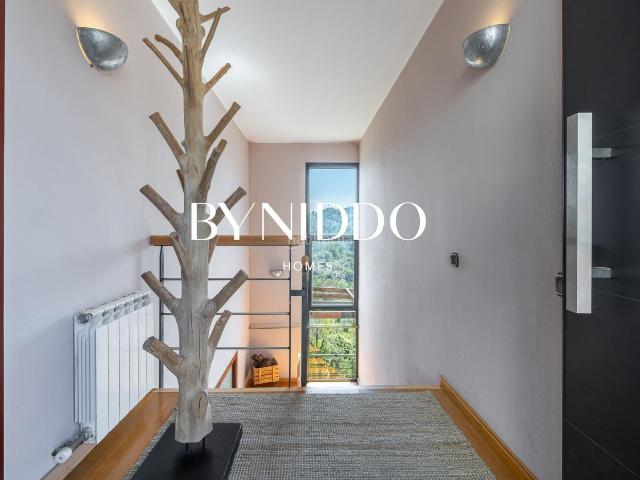 Casa en venta en Sant Cugat del Vallès, La Floresta. Casa de diseño con vistas a Collserola en La Floresta. Casas Sant Cugat del.