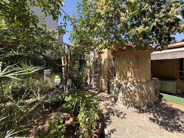 Casa en venta en Sant Cugat del Vallès, Mira sol. Hermosa Casa con gran jardín. Casas Sant Cugat del.