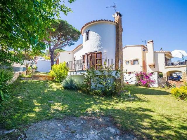 Casa en venta en Sant Antoni de Calonge, Torre Valentina Mas Vilar de La Mutxada Treumal Costa Brava. Casa aislada con encanto en Mas Vilà, Situada en un entorno tranquilo y rodeado de naturaleza.