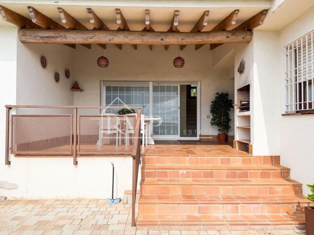 Casa en venta en Sant Andreu de Llavaneres, Can Sans. Casa con piscina y vistas al mar en Llavaneres, junto a la playa. Casas Sant Andreu de.